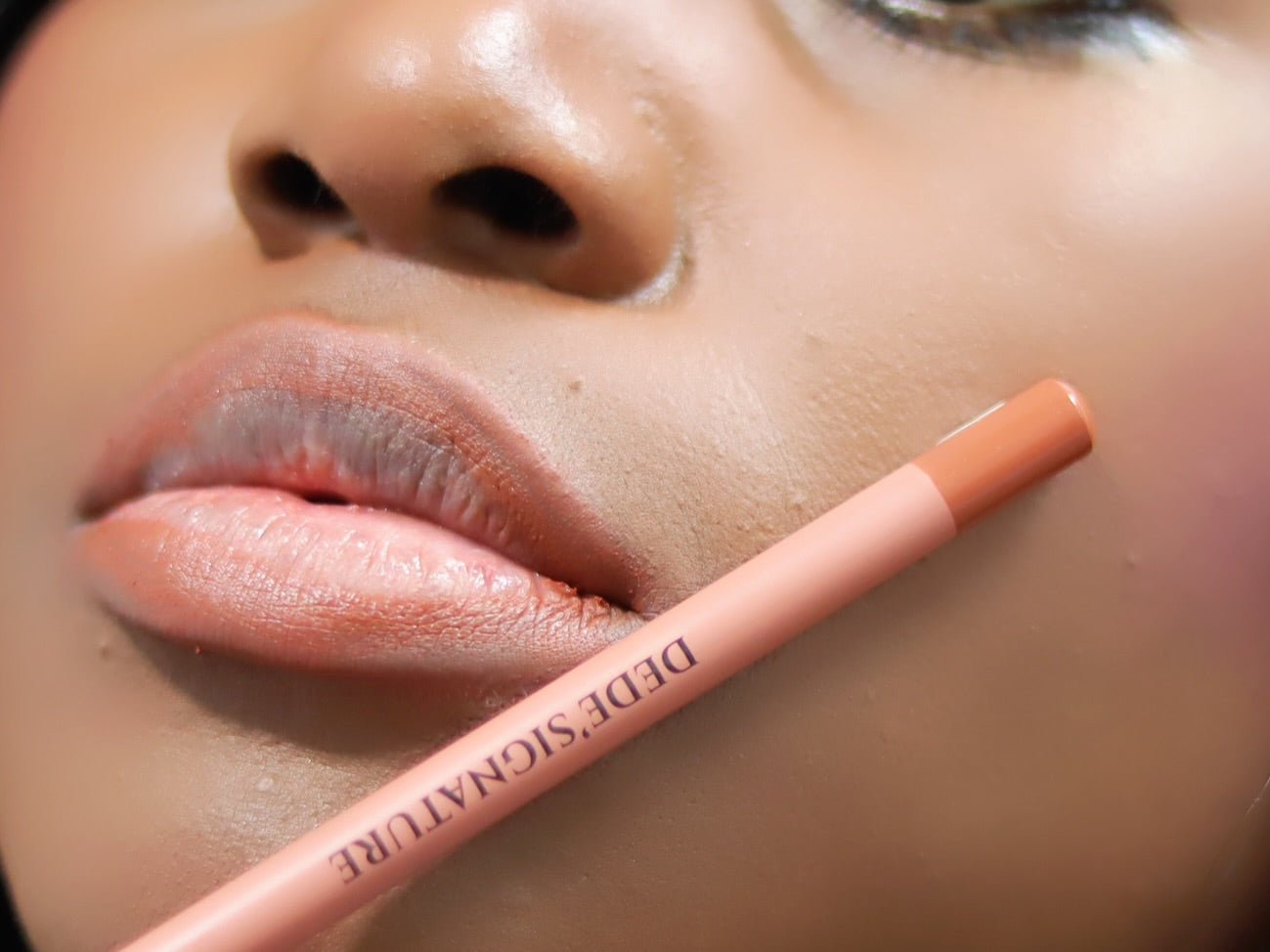 PETAL LIP LINER - Iron Velvet
