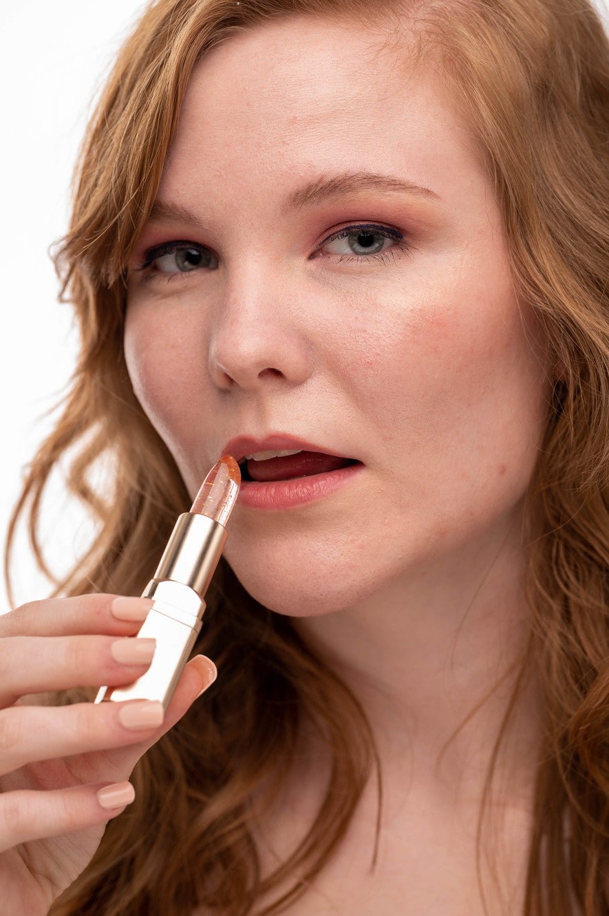 Color-Changing Flower Lip Gloss – Vegan, Gluten-Free, Hydrating Lip Balm - Iron Velvet