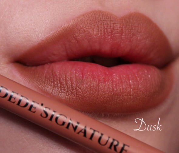 DUSK LIP LINER - Iron Velvet