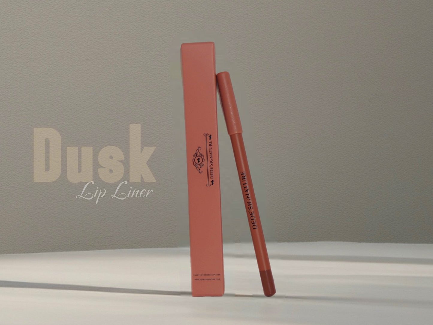 DUSK LIP LINER - Iron Velvet