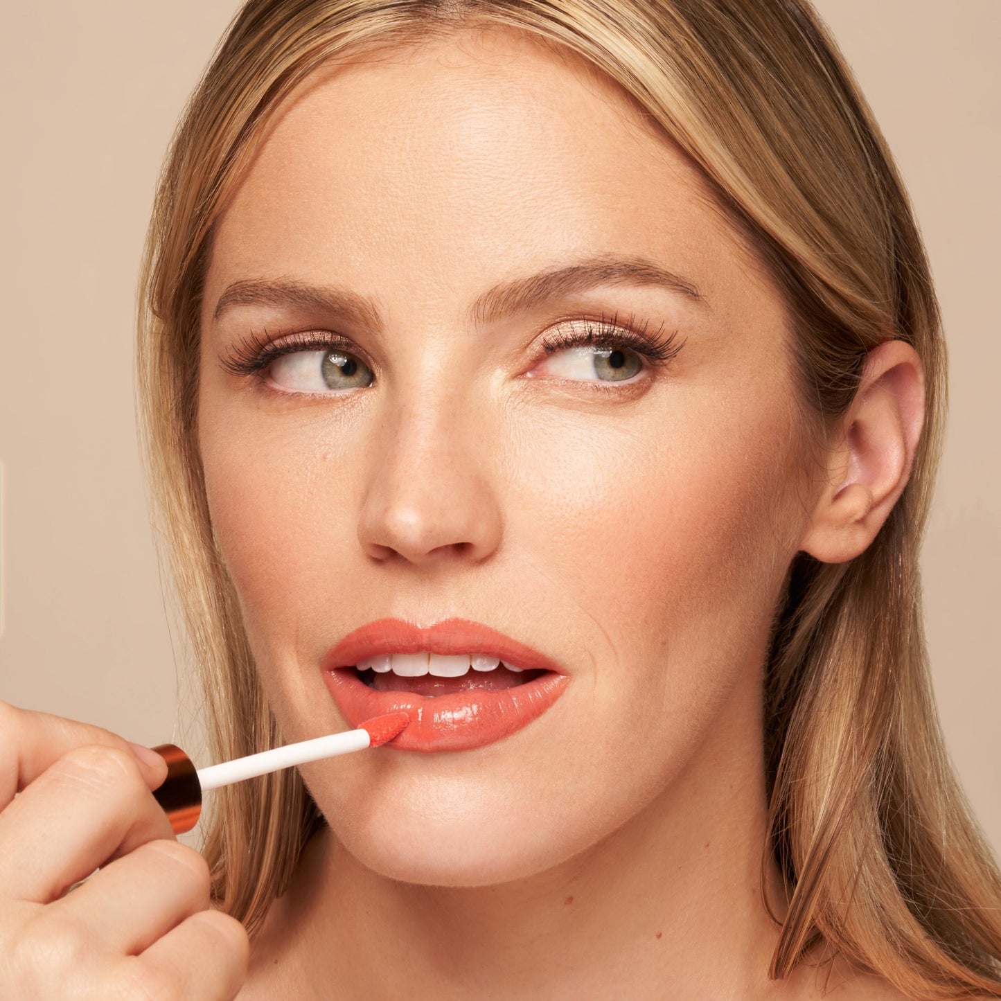 Luxe Lip Nourishing Oil with Hyaluronic + Vitamin E - Iron Velvet