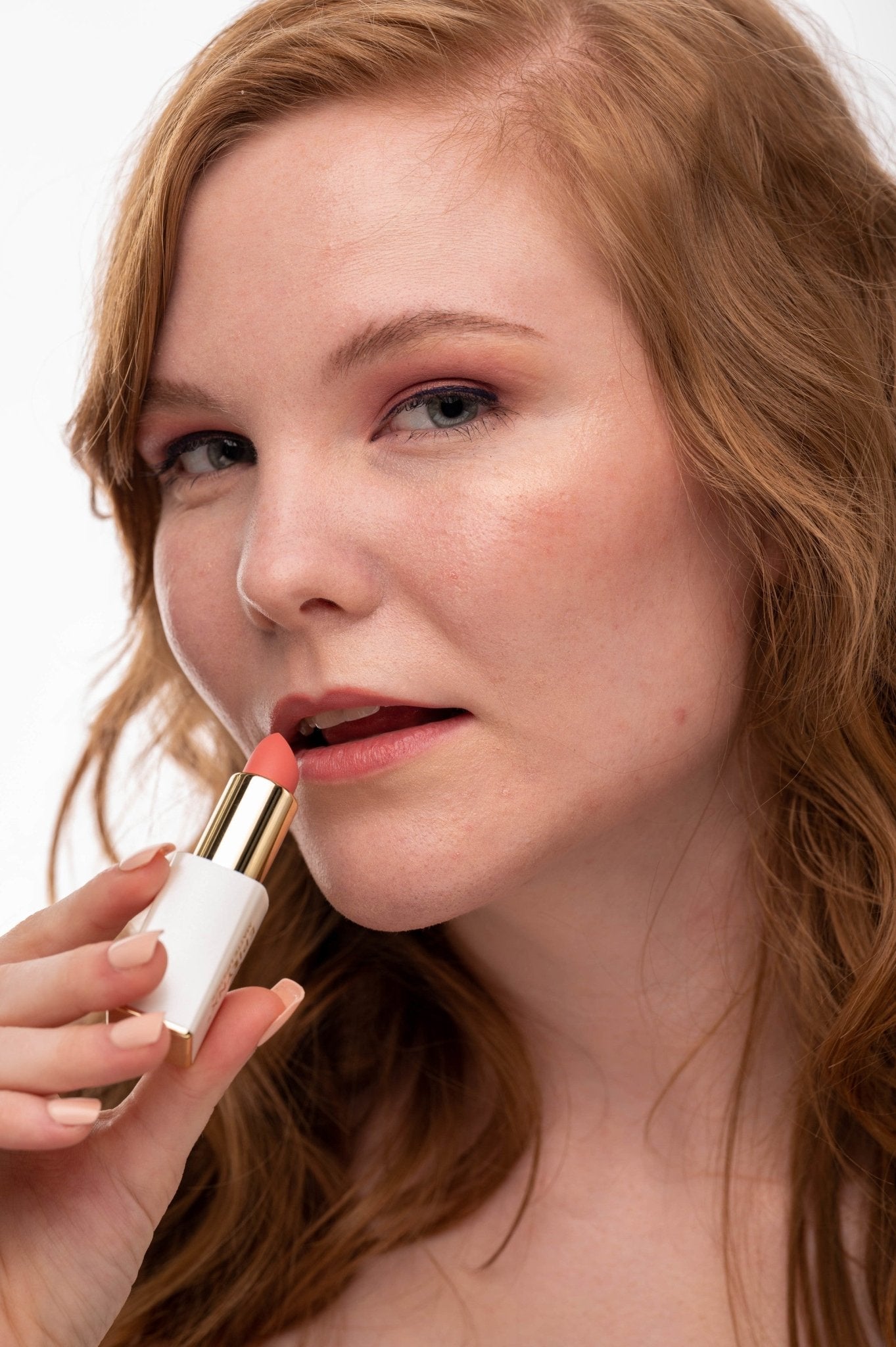 Vegan Matte Lipstick – Hydrating, Long-Wear, Magnetic Case - Iron Velvet
